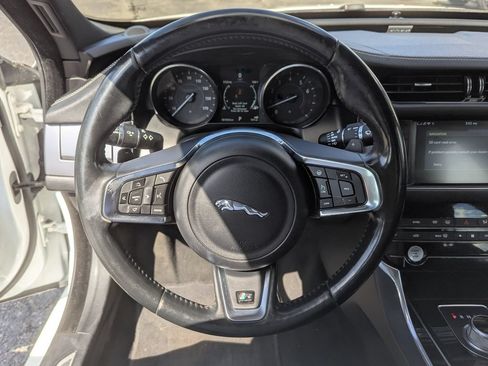 Used 2016 Jaguar XF R-Sport AWD/4WD image 17
