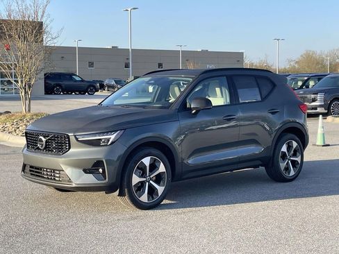New 2026 Volvo XC40 B5 Plus w/ Protection Package Premier AWD/4WD image 24
