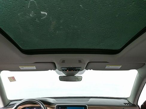 Certified 2024 Volkswagen Atlas SE w/ Panoramic Sunroof Package image 17