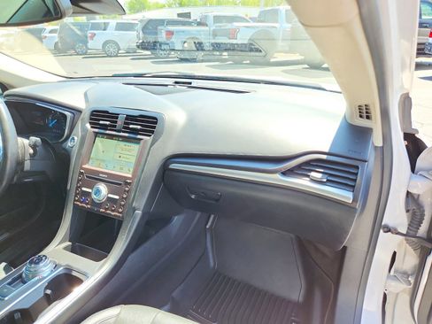 Used 2019 Ford Fusion Titanium FWD image 26
