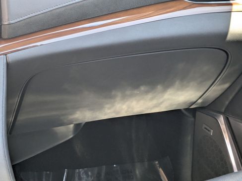 Used 2019 Cadillac Escalade Luxury AWD/4WD image 31