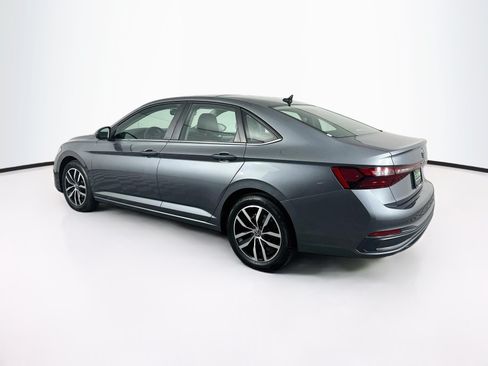 Used 2025 Volkswagen Jetta SE FWD image 5