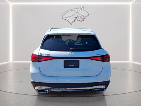 Used 2023 Mercedes-Benz GLC 300 4MATIC image 4