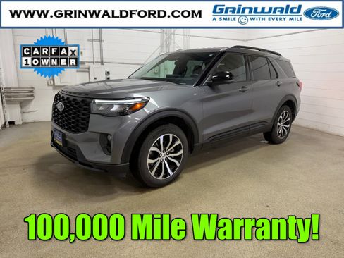 Certified 2025 Ford Explorer ST-Line AWD/4WD image 1