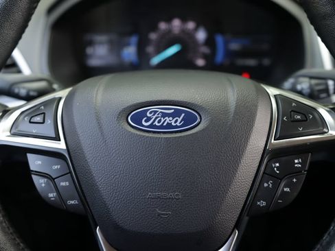 Used 2024 Ford Edge SEL AWD/4WD image 10