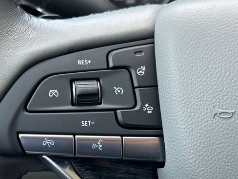 Used 2024 Cadillac XT6 Premium Luxury w/ Technology Package FWD image 29
