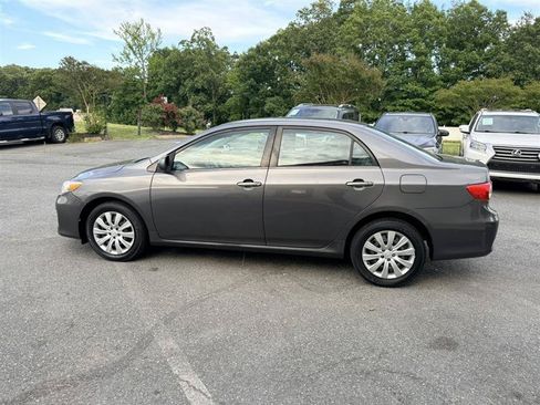 Used 2013 Toyota Corolla LE FWD image 8