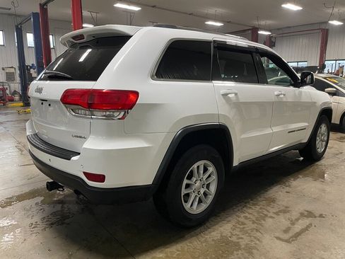 Used 2019 Jeep Grand Cherokee Laredo w/ Security & Convenience Group AWD/4WD image 6