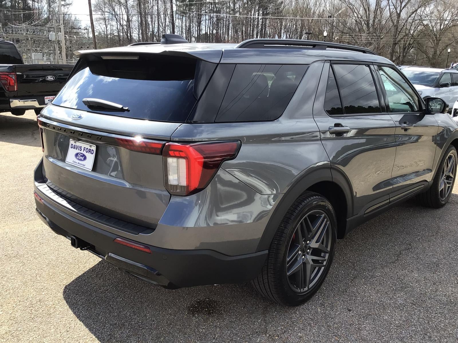 New 2026 Ford Explorer ST-Line w/ ST-Line Street Pack RWD image 8
