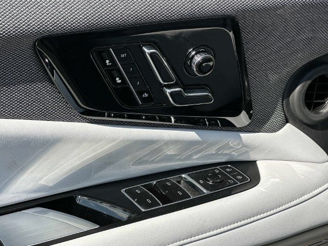 New 2027 Cadillac Optiq Sport w/ LPO, Floor Liner Package AWD/4WD image 9
