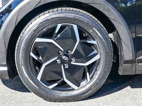 Certified 2024 Hyundai Ioniq 5 SEL image 11