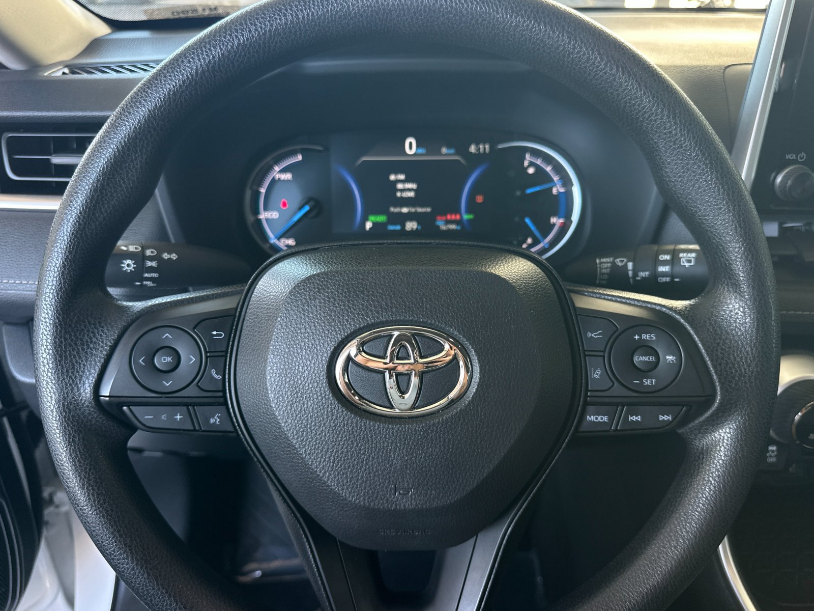 Used 2025 Toyota RAV4 XLE AWD/4WD image 21