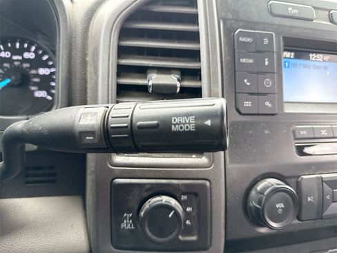 Used 2020 Ford F250 XL w/ Power Equipment Group image 19