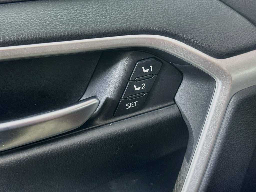Used 2023 Toyota RAV4 XLE Premium FWD image 23