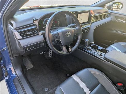 Used 2025 Toyota Camry SE FWD image 10