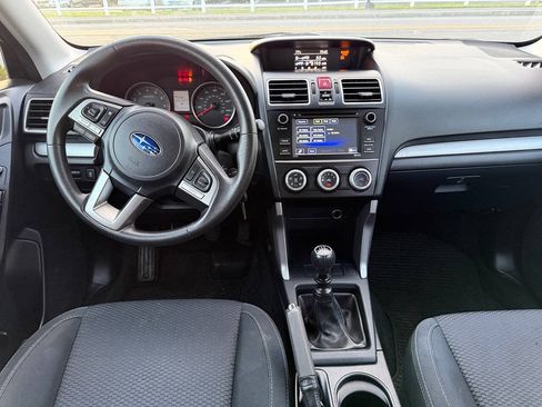 Used 2018 Subaru Forester 2.5i AWD/4WD image 11