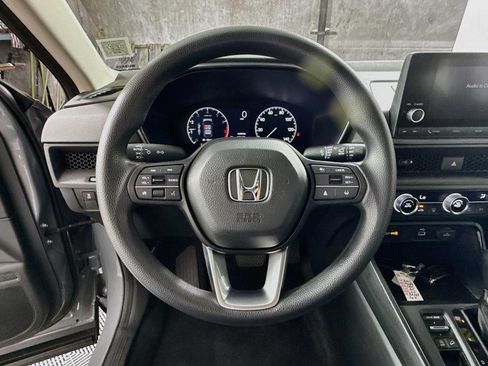 Used 2024 Honda CR-V LX image 9