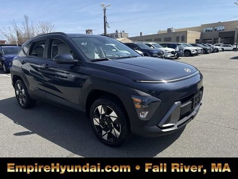 Used 2024 Hyundai Kona SEL image 2