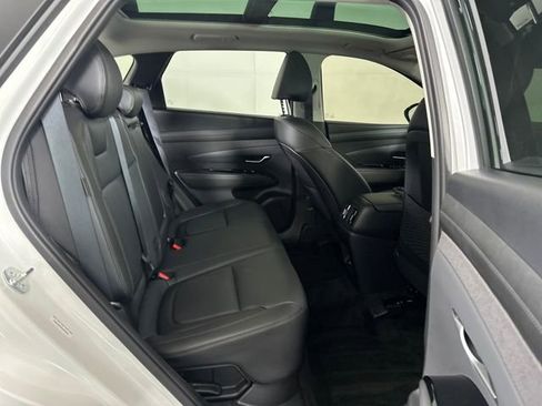 Used 2025 Hyundai Tucson Limited image 27