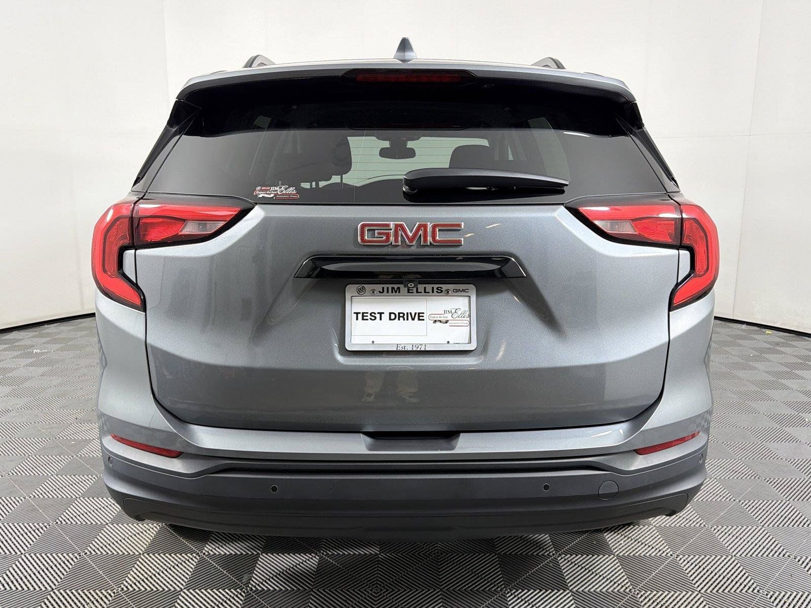 Certified 2020 GMC Terrain SLE w/ Driver Convenience Package FWD image 5