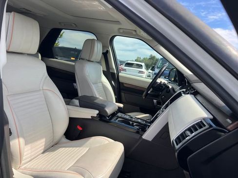 Used 2017 Land Rover Discovery HSE Luxury AWD/4WD image 37