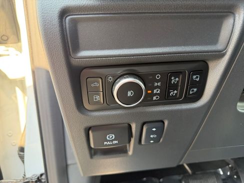 Used 2025 Ford F150 Platinum AWD/4WD image 16