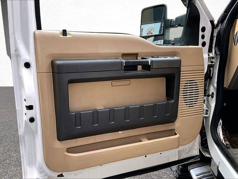 Used 2011 Ford F350 Lariat w/ Lariat Ultimate Pkg AWD/4WD image 18