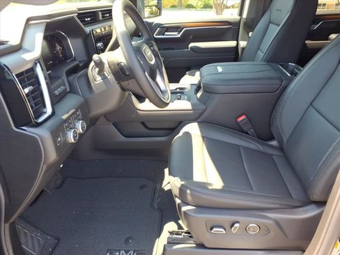New 2026 GMC Sierra 2500 Denali w/ Denali Reserve Package AWD/4WD image 3