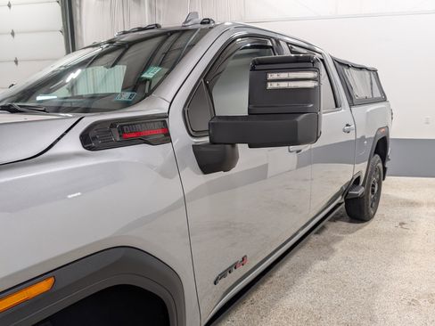 Used 2025 GMC Sierra 2500 AT4 w/ AT4 Premium Plus Package image 7