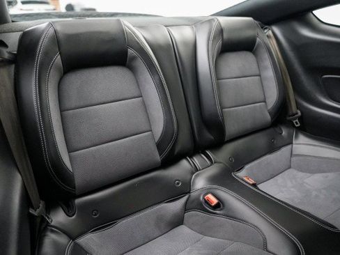 Used 2019 Ford Mustang Shelby GT350 w/ Technology Package image 23