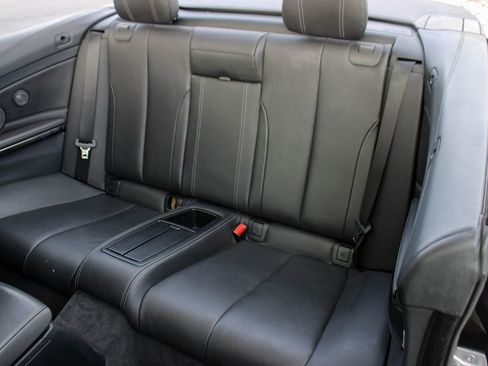 Used 2015 BMW M4 Convertible image 27