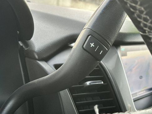 Used 2016 Chevrolet Suburban LTZ image 29