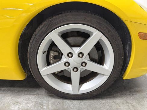 Used 2007 Chevrolet Corvette Coupe w/ Preferred Equipment Group RWD image 37