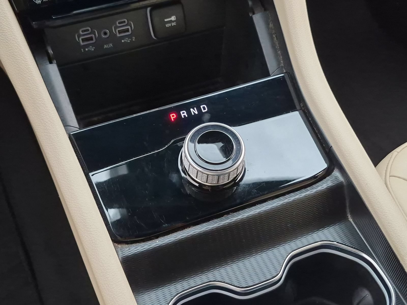 Used 2024 Jeep Grand Cherokee L Limited RWD image 19
