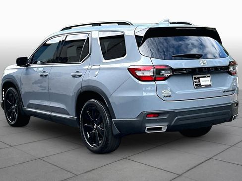 Used 2025 Honda Pilot Black Edition image 13