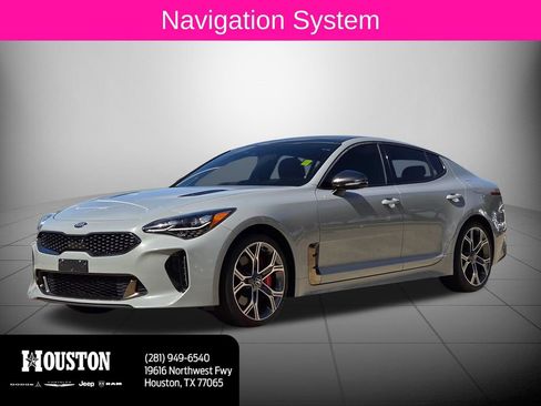 Used 2019 Kia Stinger GT2 image 9