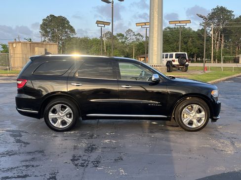 Used 2017 Dodge Durango Citadel w/ Technology Group RWD image 10