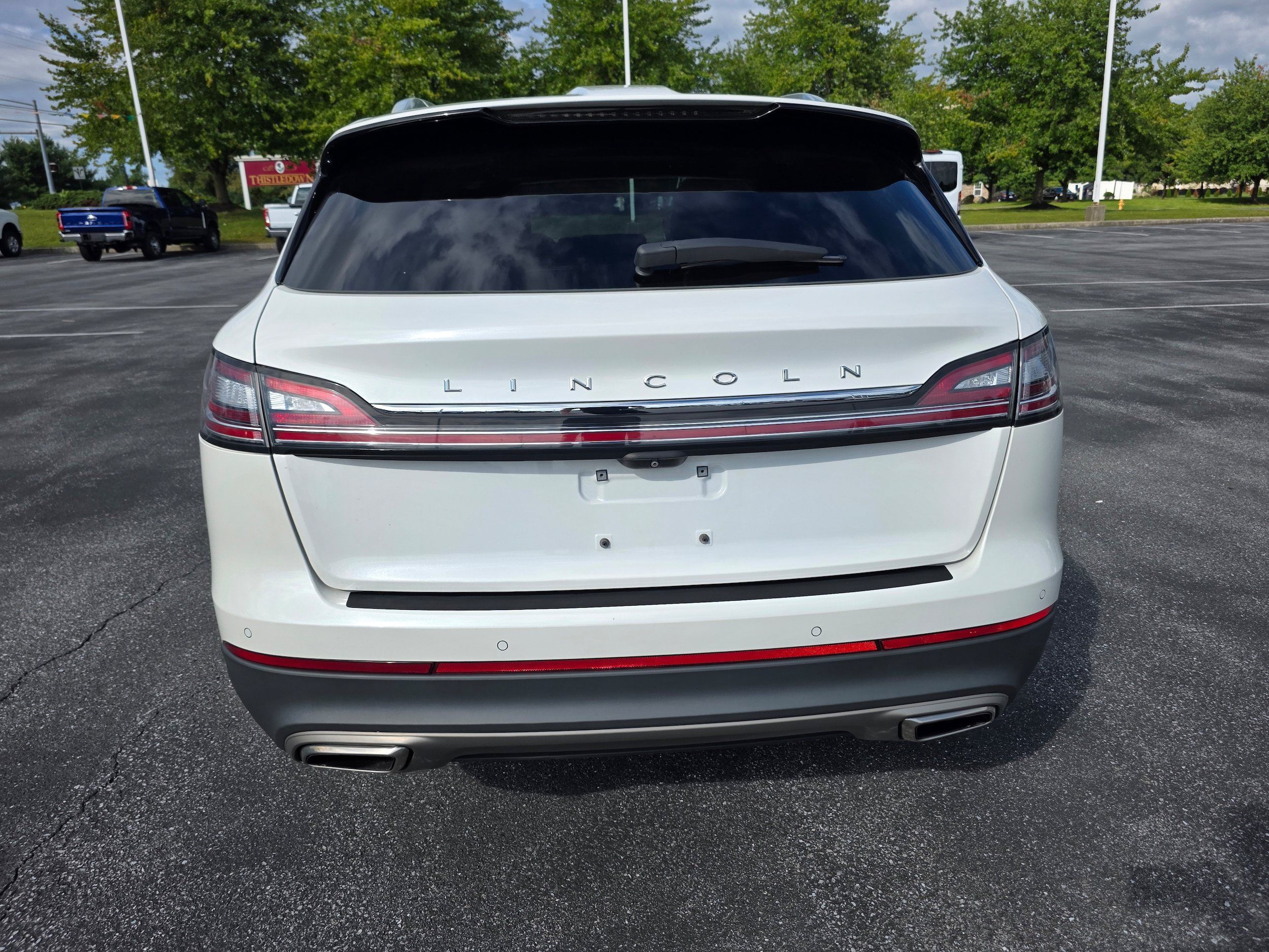 Used 2022 Lincoln Nautilus Reserve AWD/4WD image 4