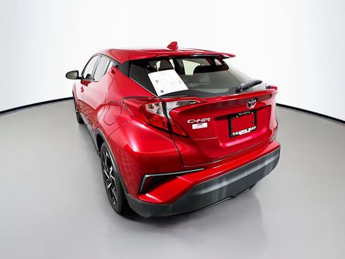Used 2020 Toyota C-HR XLE image 8