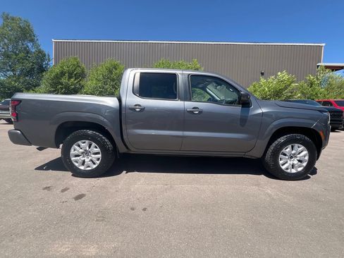 Used 2022 Nissan Frontier SV AWD/4WD image 8