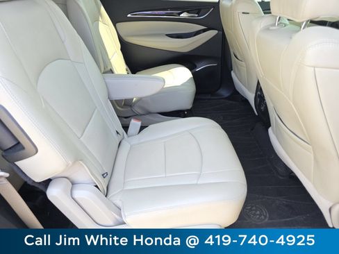 Used 2019 Buick Enclave Essence AWD/4WD image 17