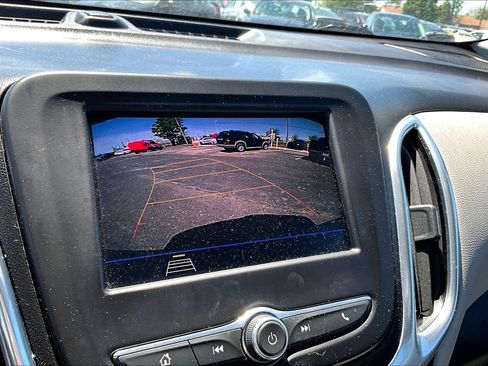 Used 2020 Chevrolet Equinox LT AWD/4WD image 30