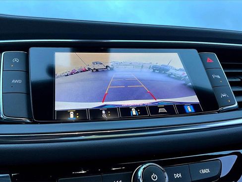 Used 2024 Buick Enclave Premium image 21