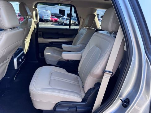 Used 2023 Ford Expedition Limited AWD/4WD image 35