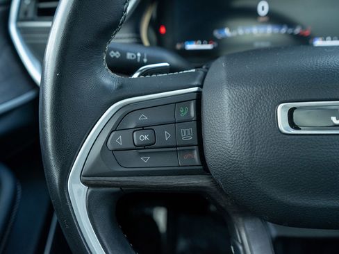 Used 2022 Jeep Grand Cherokee L Limited image 26