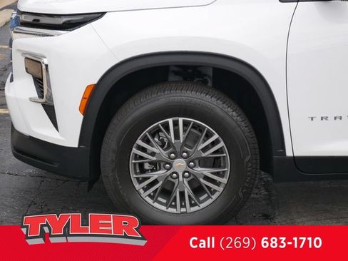 New 2026 Chevrolet Traverse LT w/ Driver Confidence Package AWD/4WD image 47