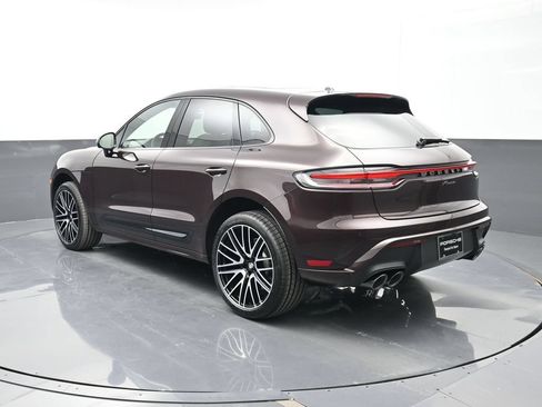 Certified 2026 Porsche Macan AWD/4WD image 3
