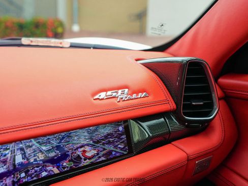 Used 2012 Ferrari 458 Italia Coupe RWD image 33