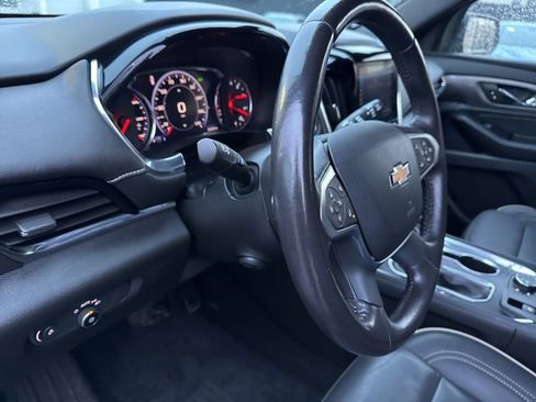 Used 2022 Chevrolet Traverse Premier w/ LPO, Blackout Package image 13