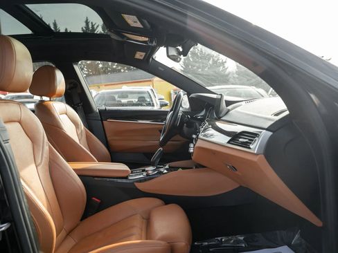 Used 2018 BMW 640i Gran Turismo xDrive image 12